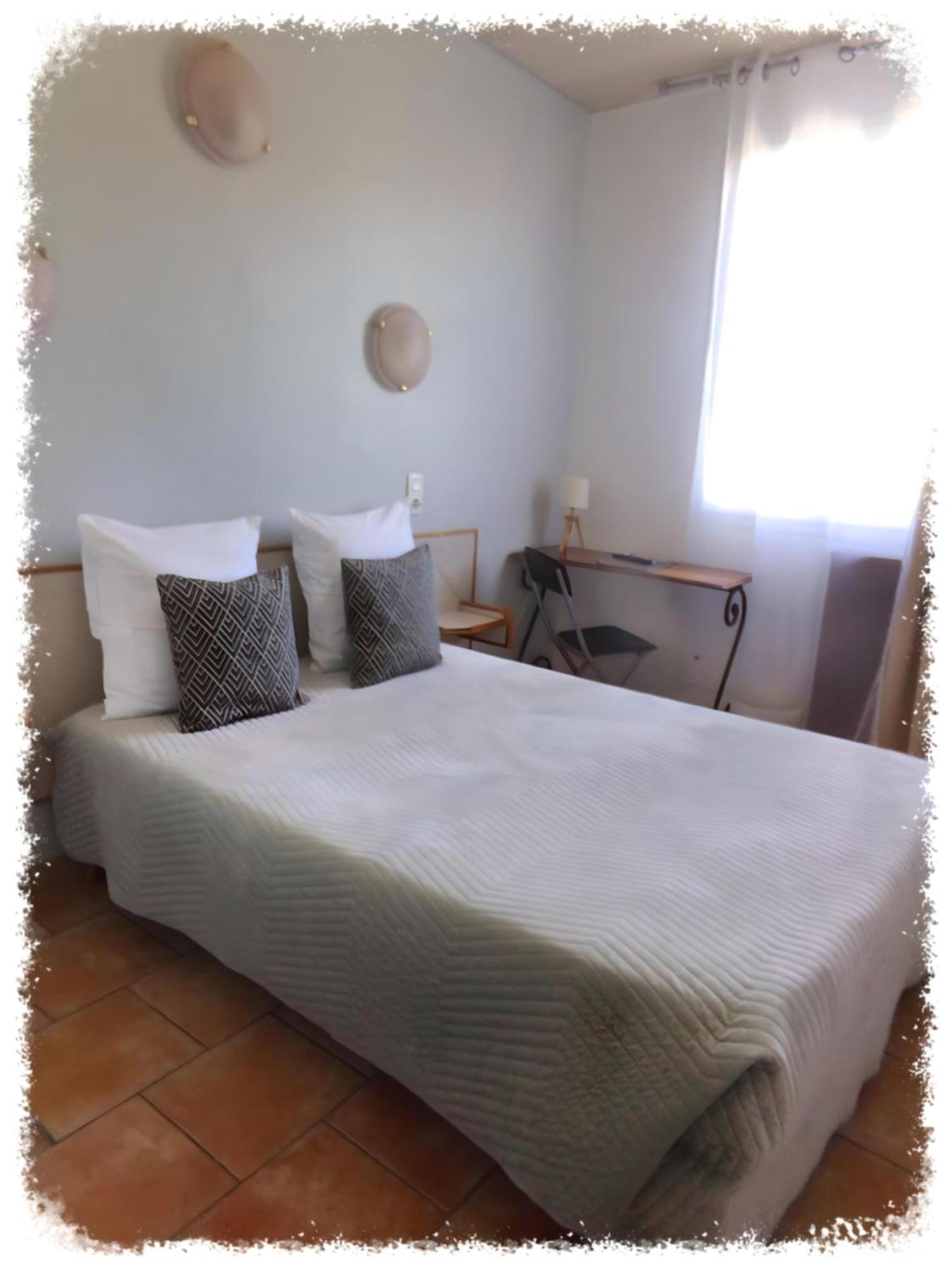 שאטו-ארנו-סנט-אובן Hotel Du Lac מראה חיצוני תמונה
