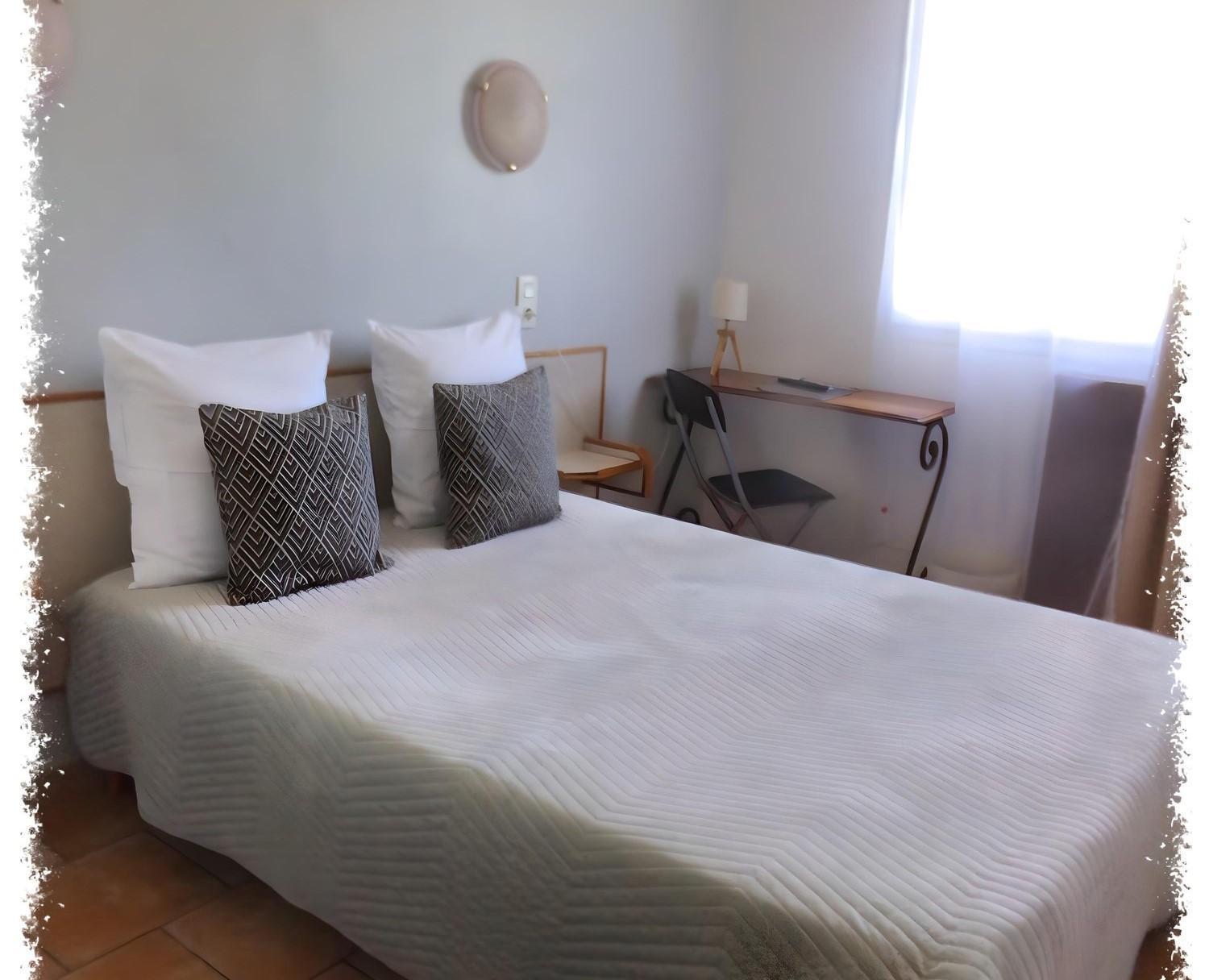 שאטו-ארנו-סנט-אובן Hotel Du Lac מראה חיצוני תמונה